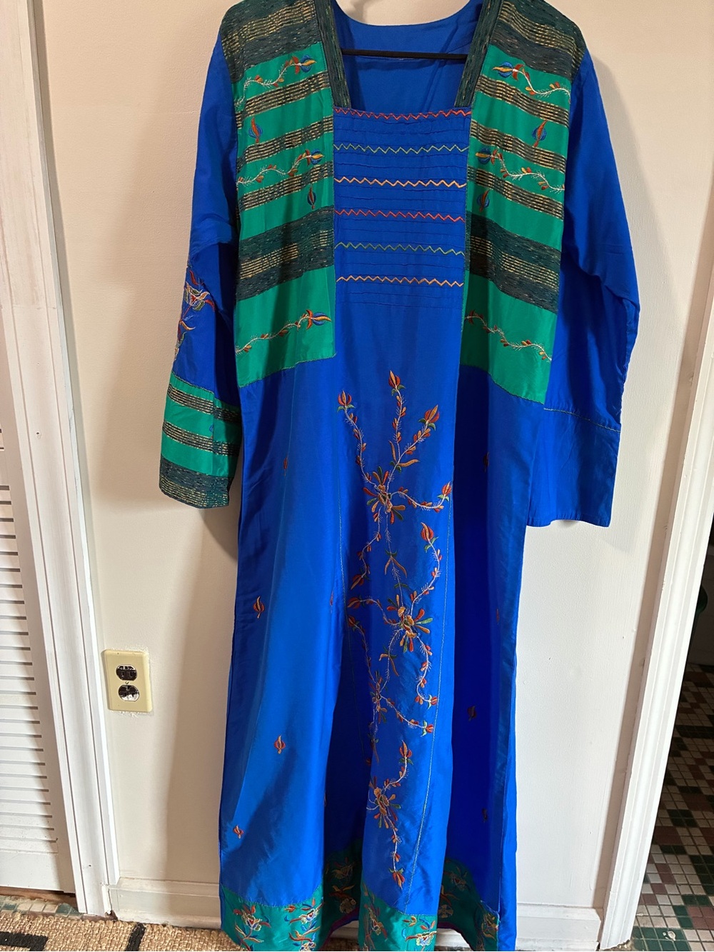 Women's blue embroidered long kaften dress